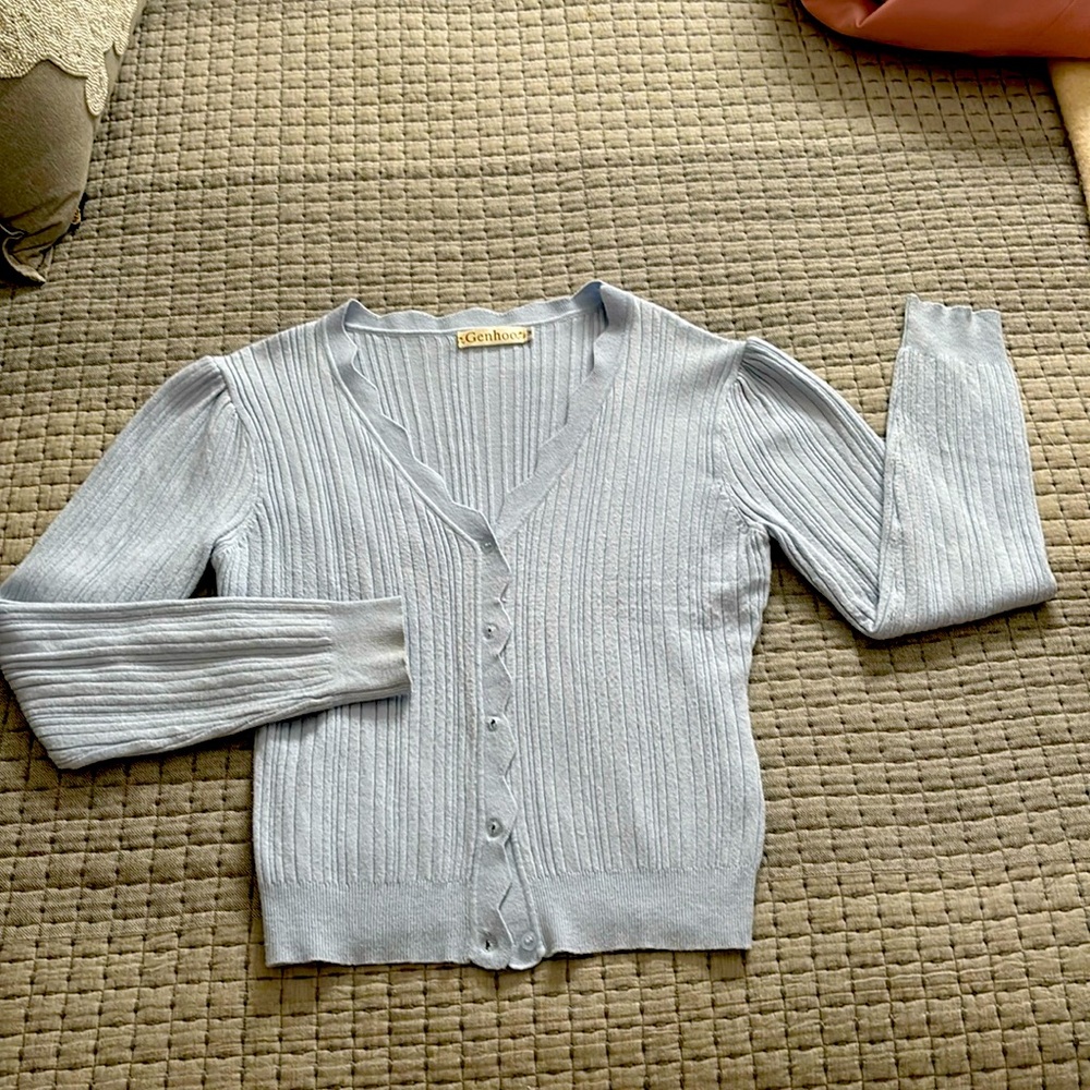 GENHOO Light blue sweater size medium